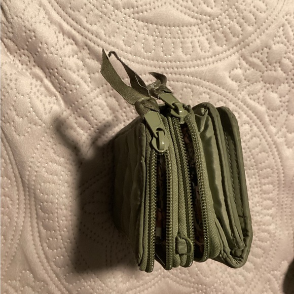 Vera Bradley Green wallet - Picture 8 of 9